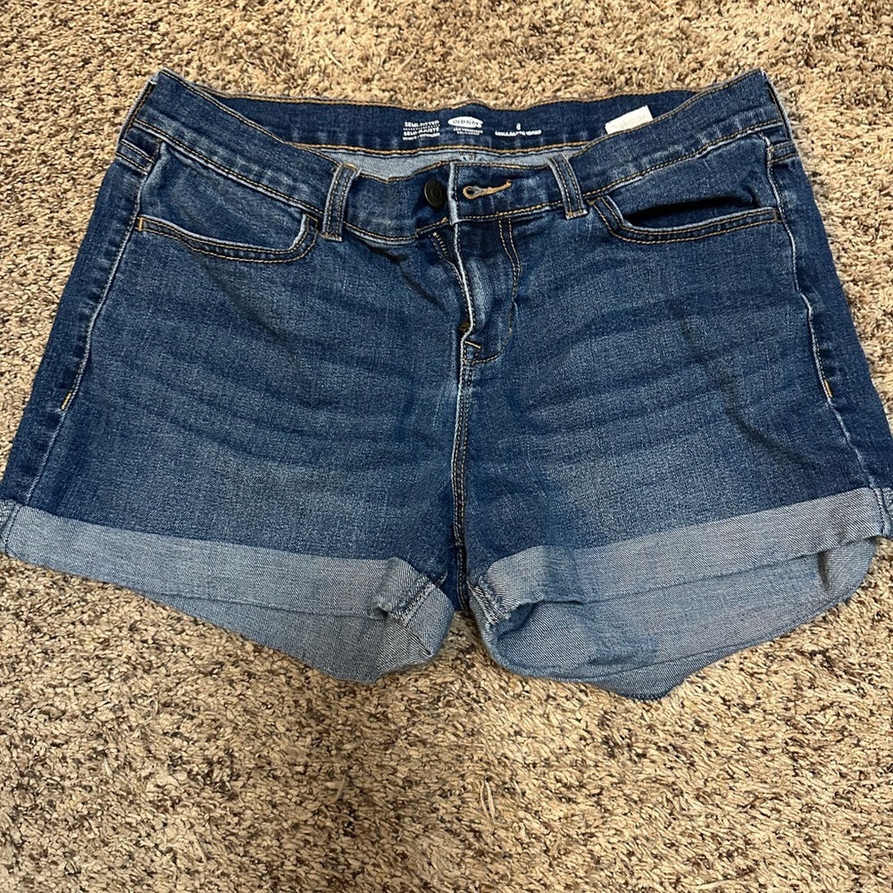 VGUC old navy size 8 jean shorts
